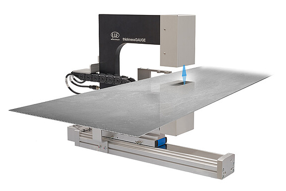 Sensor system for precise thickness measurement